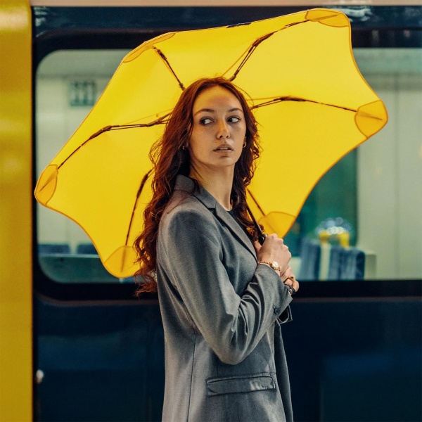 BLUNT Metro Citrus Yellow Folding Wind-resistant Umbrella